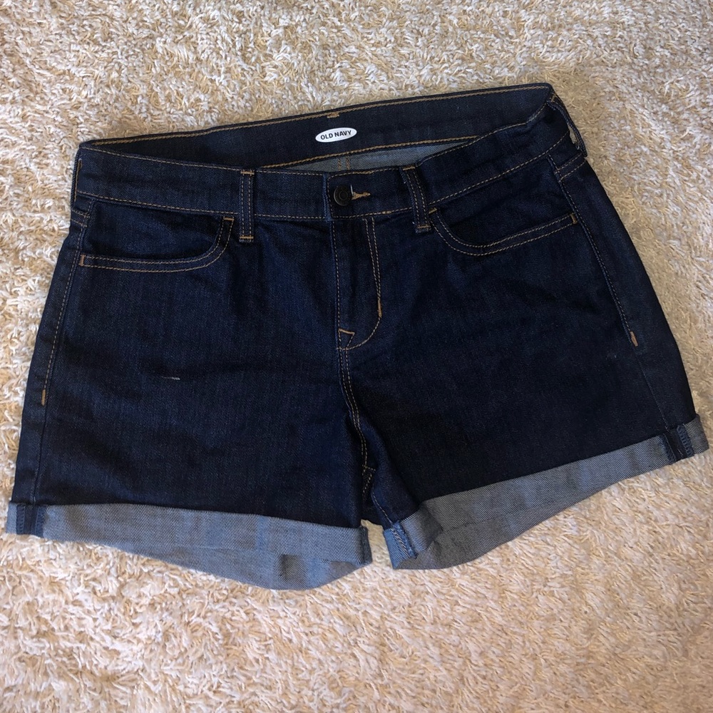 Old Navy women’s jean shorts size 6 EUC